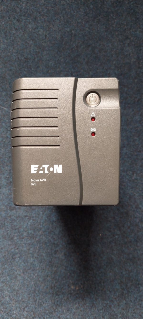 Záložní zdroj EATON Nova AVR625