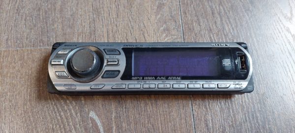 Ovládací panel autorádia SONY CDX-GT610U