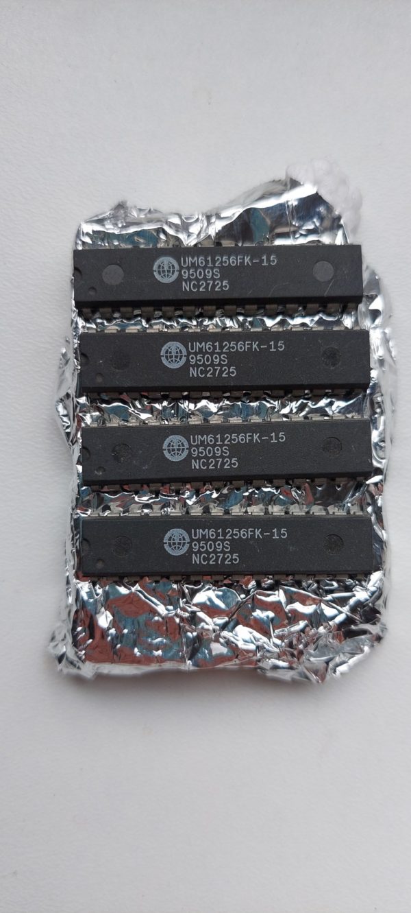 UM61256FK-15