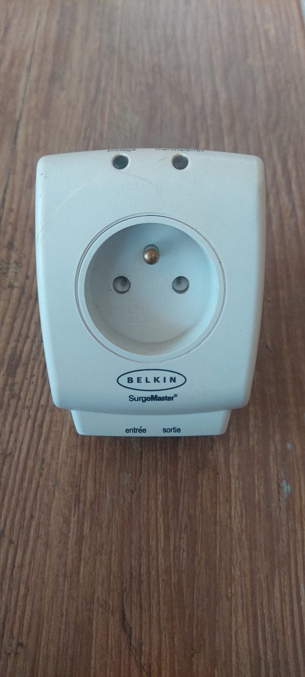 Belkin SurgeMaster Home H110