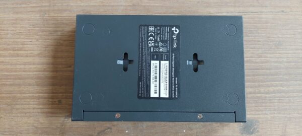Kovový kryt TP-LINK TL-RP108GE