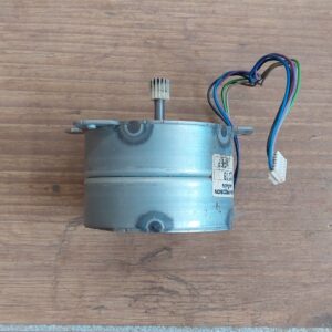 Krokový motor PM60-H418Z21B