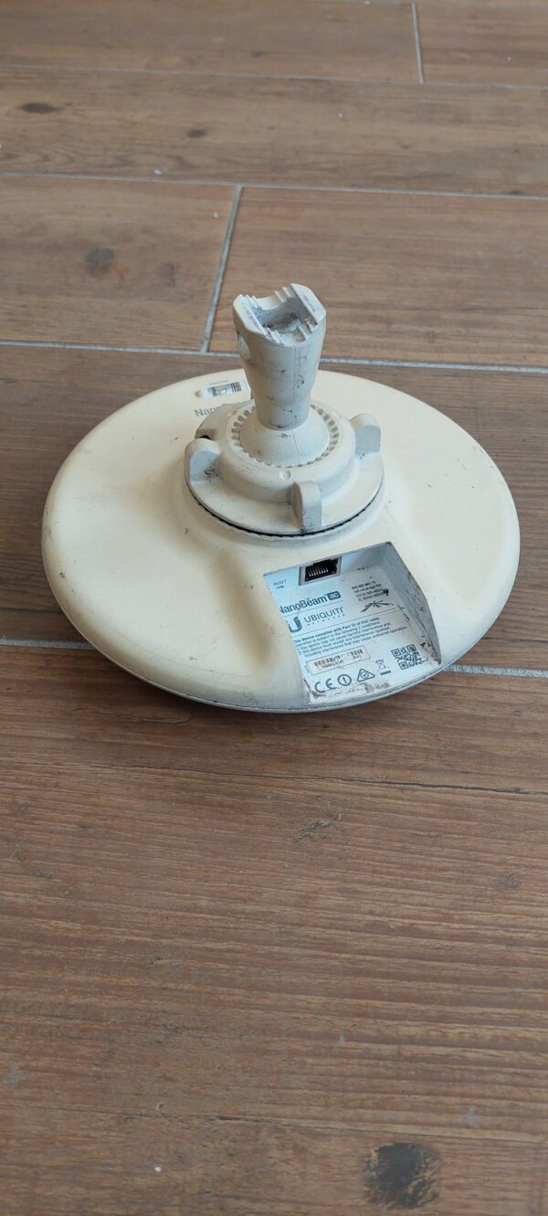 Ubiquiti NanoBeamAC NBE-M5-16 (použité)